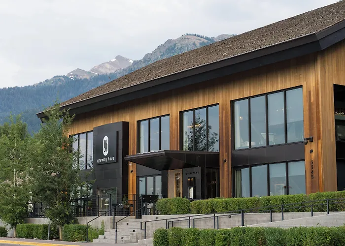 Gravity Haus Jackson Hole 3*